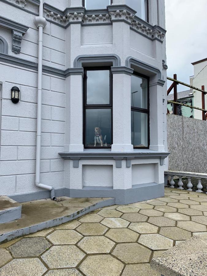 Апартаменти Stunning 3 Bed Seafront Mansion Building Sleeps 6 Adults Or 8 With Kids Портраш Екстер'єр фото